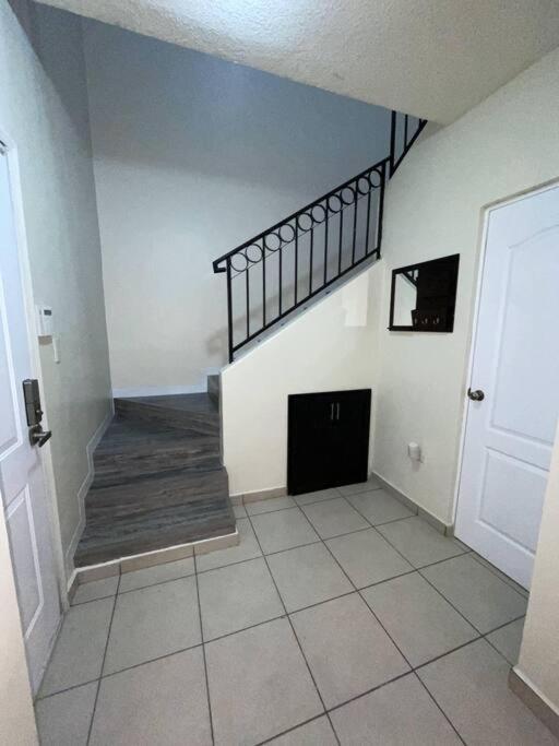 Casa Eliseos, A 5 Minutos De La Linea Fronteriza Villa Nogales  Kültér fotó
